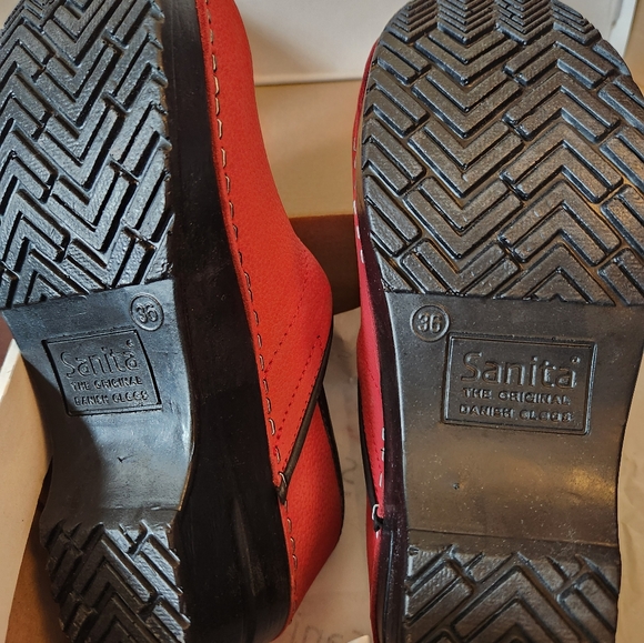 NWT Danish Clogs (Red) - Picture 4 of 7